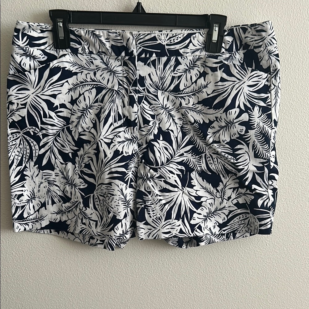 Zac & Rachel Blue/ White Shorts 4 Pockets Scallop Hem Hawaiian Tropical Style